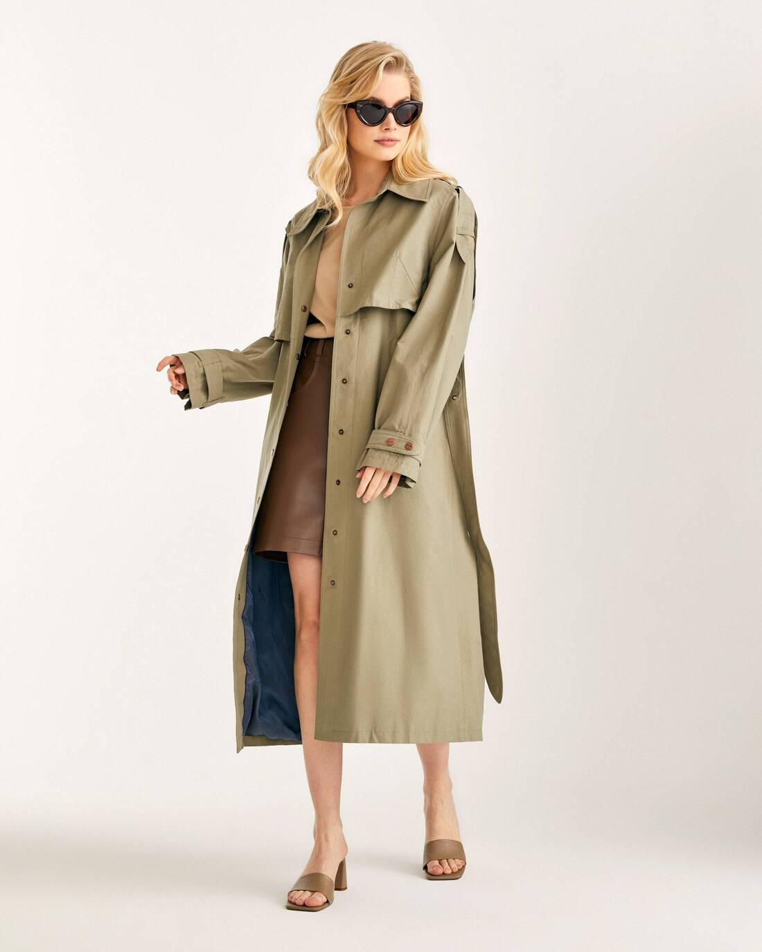 Loose fit trench coat 