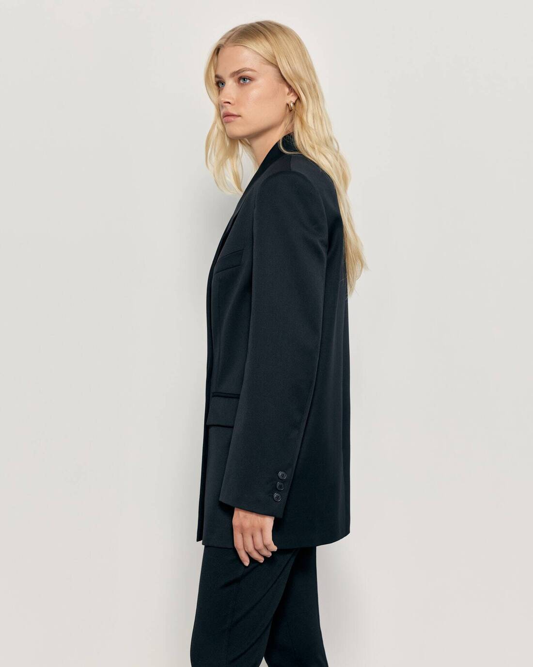 Double-breasted straight-silhouette jacket