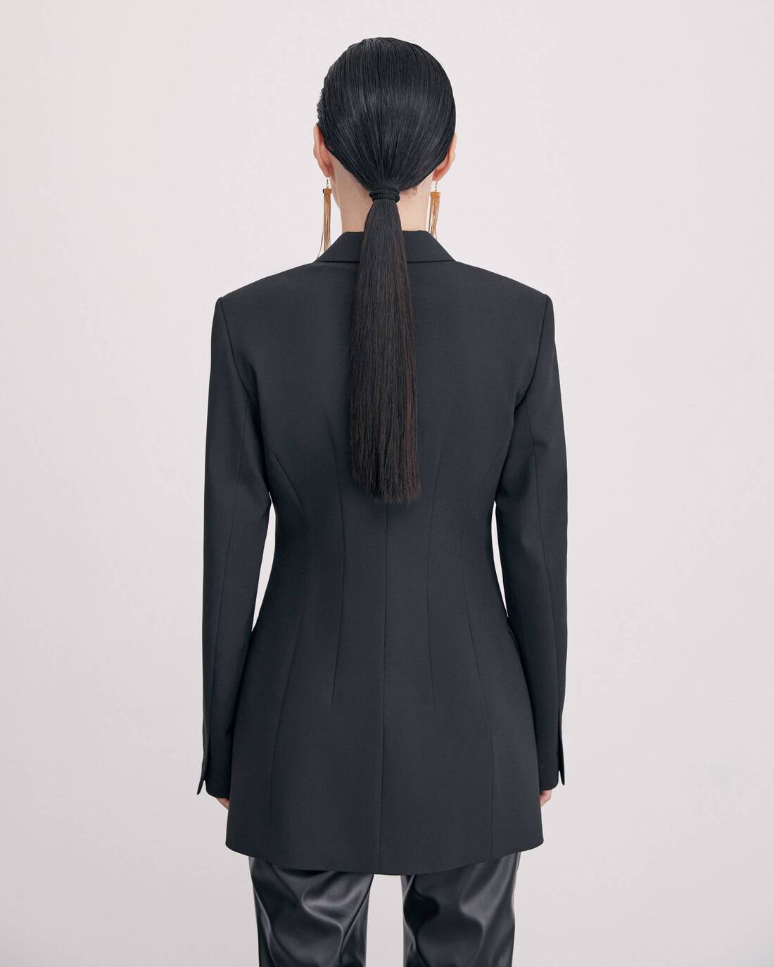 Fitted double-breasted jacket 