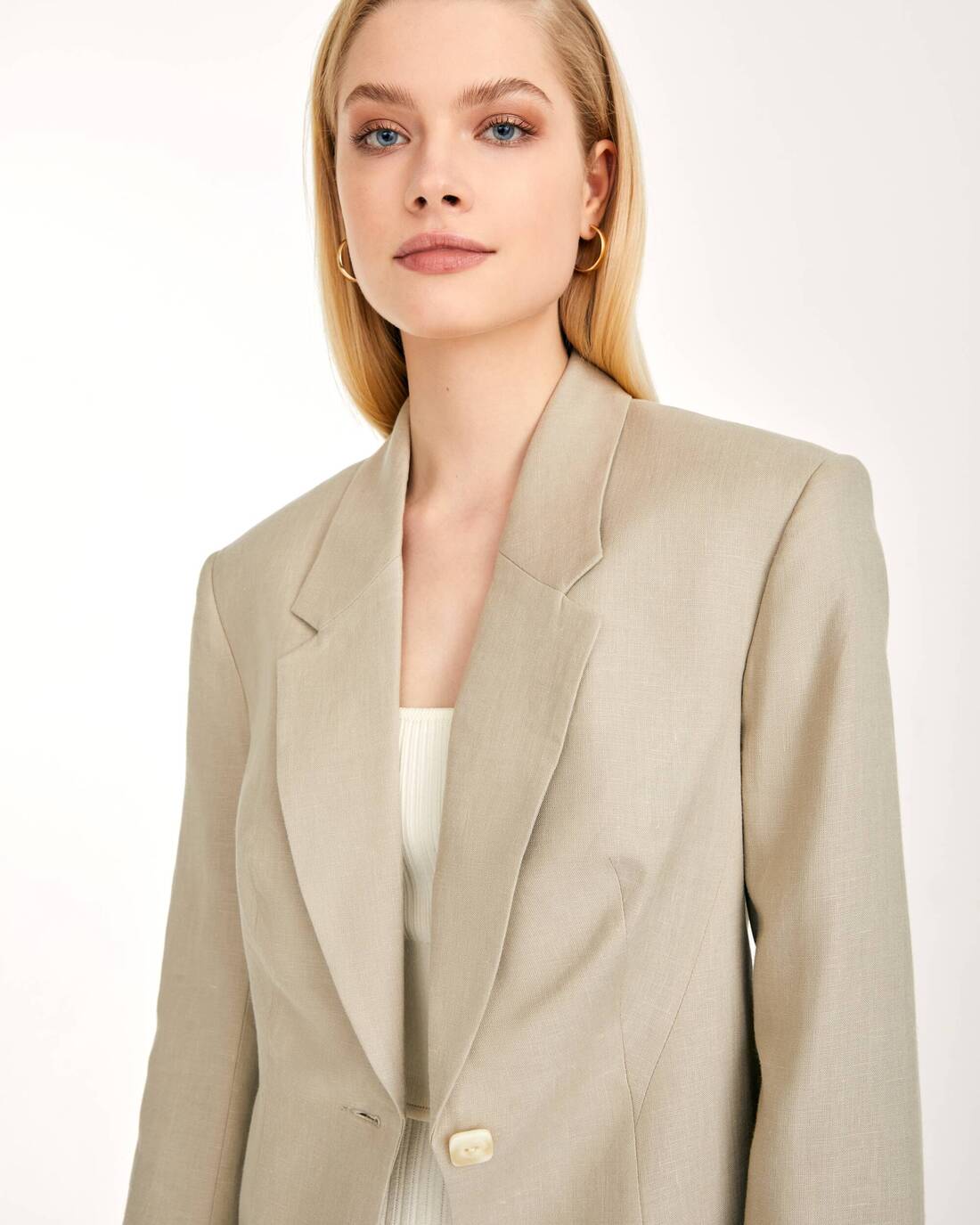 Corset-cut linen jacket