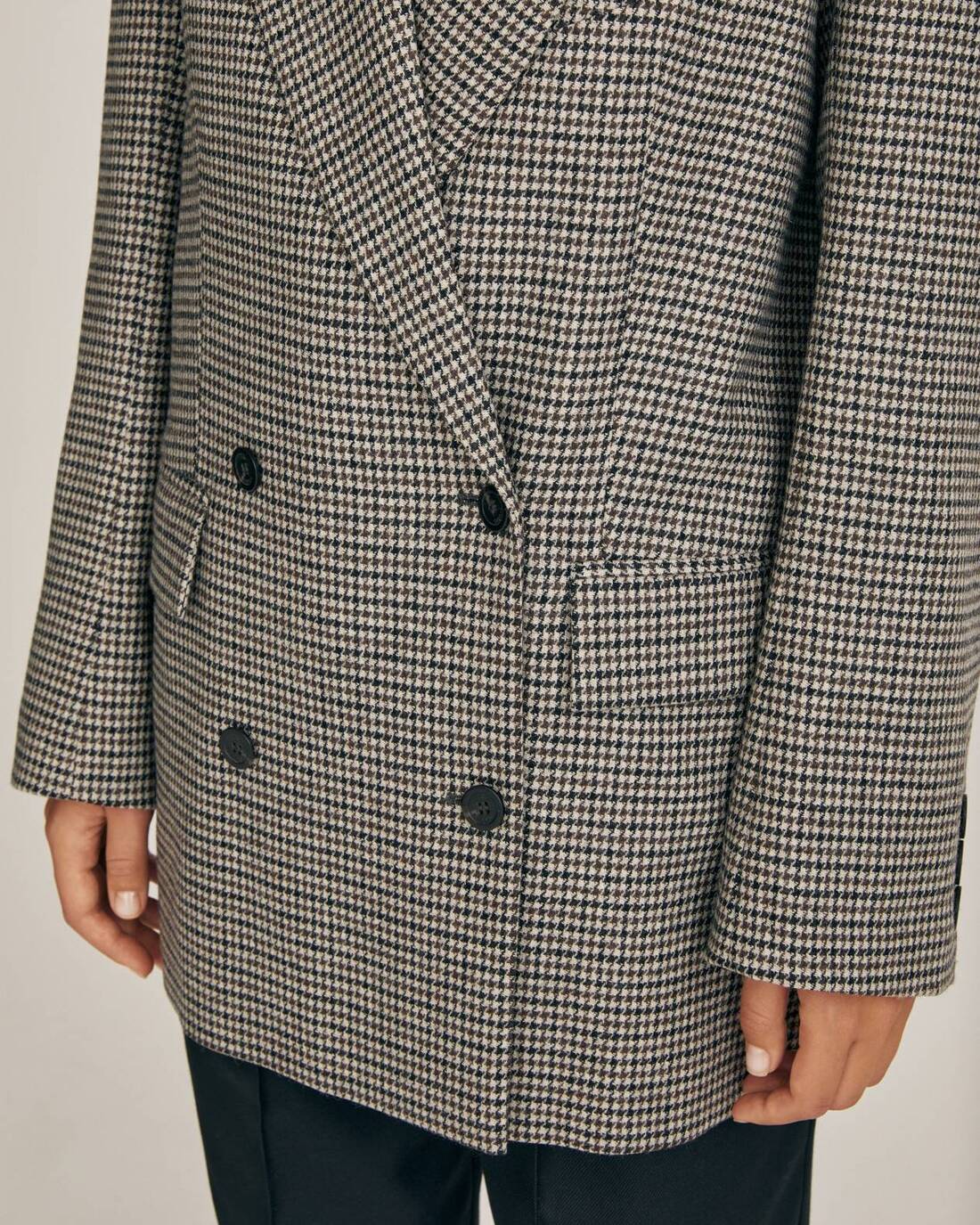Double-breasted jacket with logoed lining 