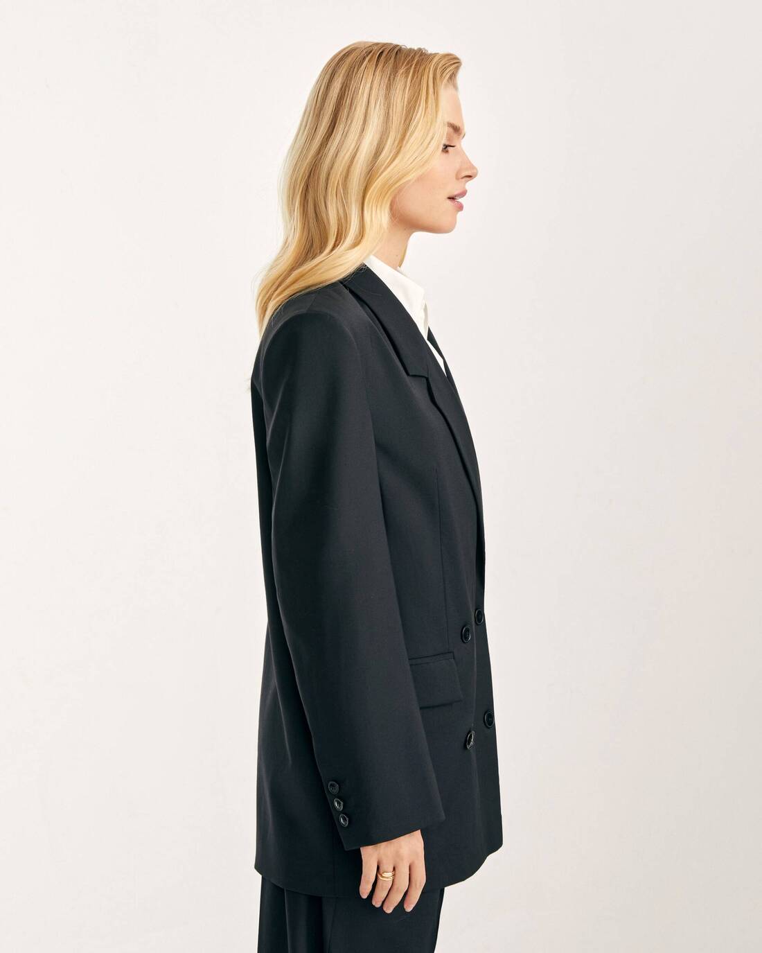 Double-breasted jacket with logoed lining 