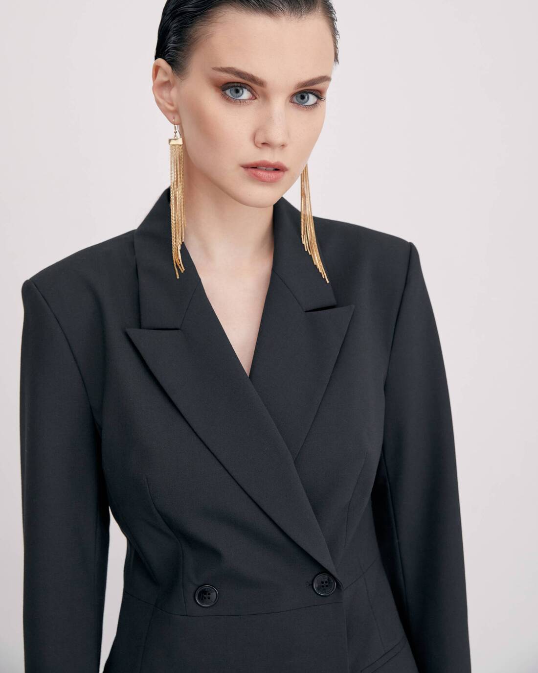 Fitted double-breasted jacket 