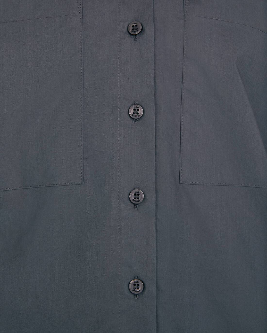 Oversized shirt with breast pockets