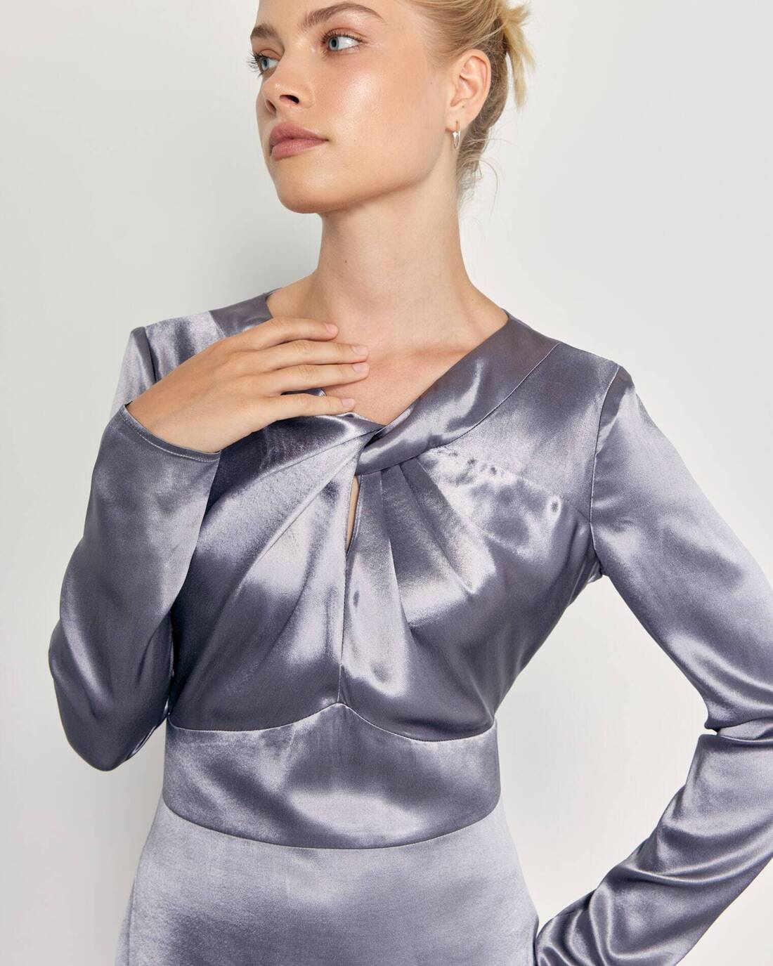 Satin mini dress with decorative knot 