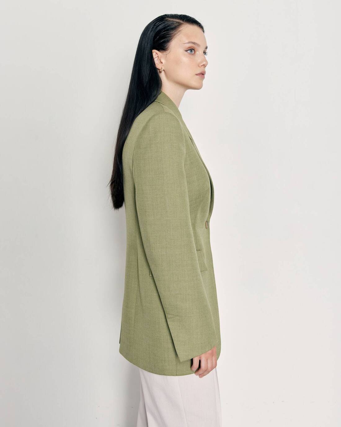 Single-breasted jacket with English collar