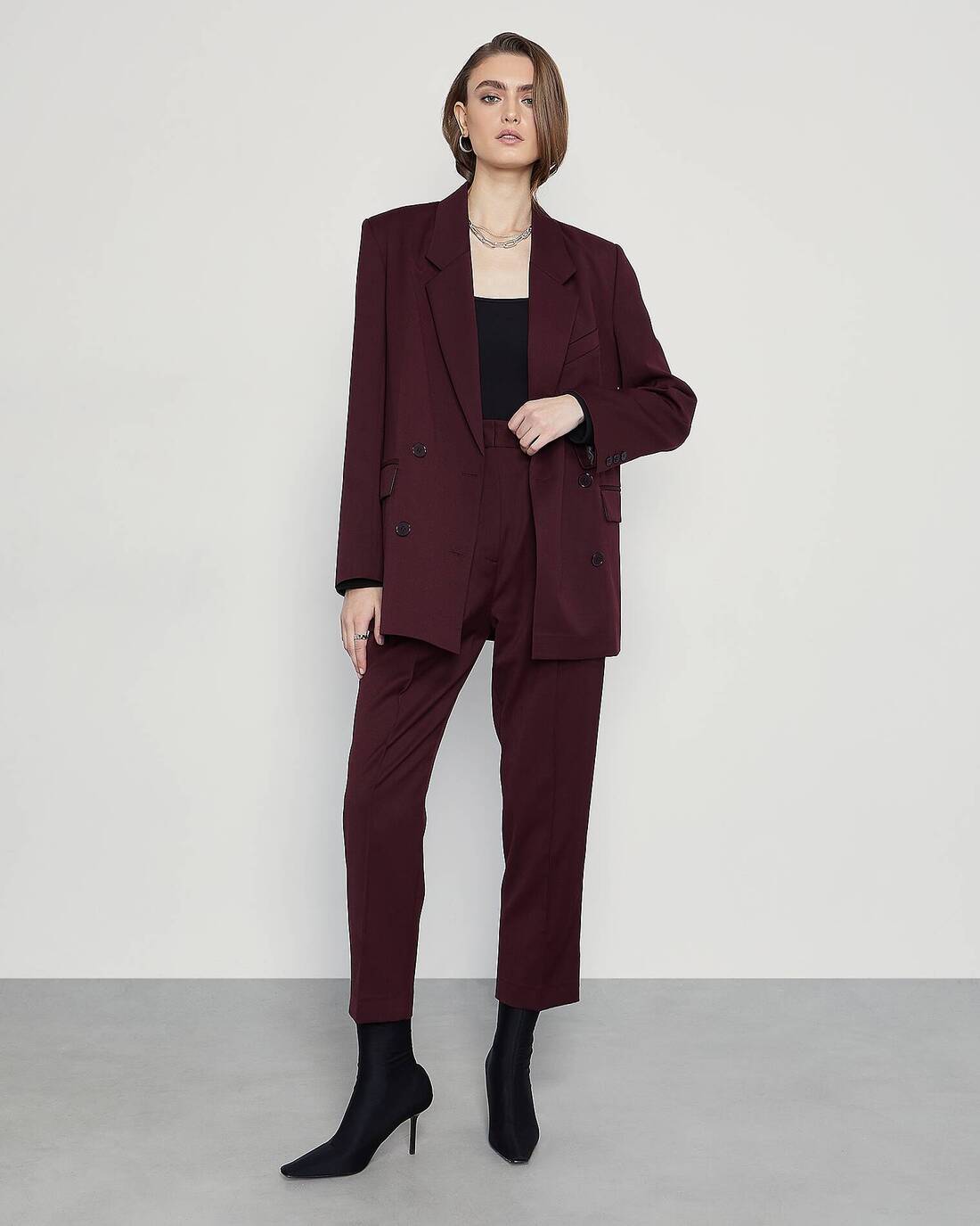 Double-breasted straight-silhouette jacket