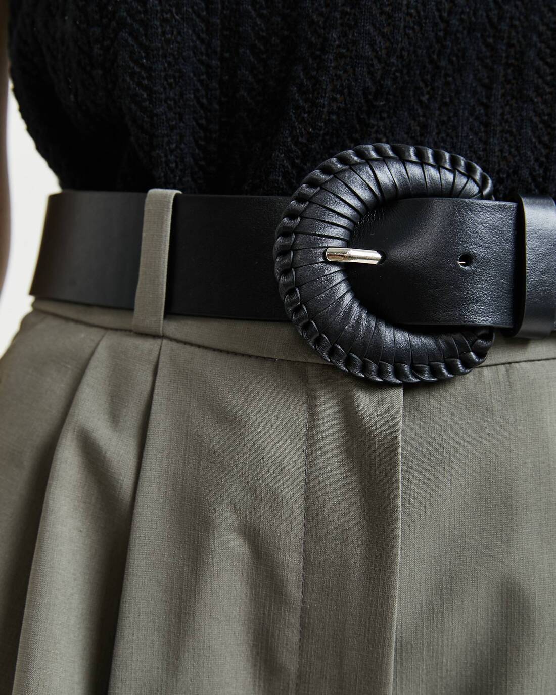 Thin leather belt with woven buckle