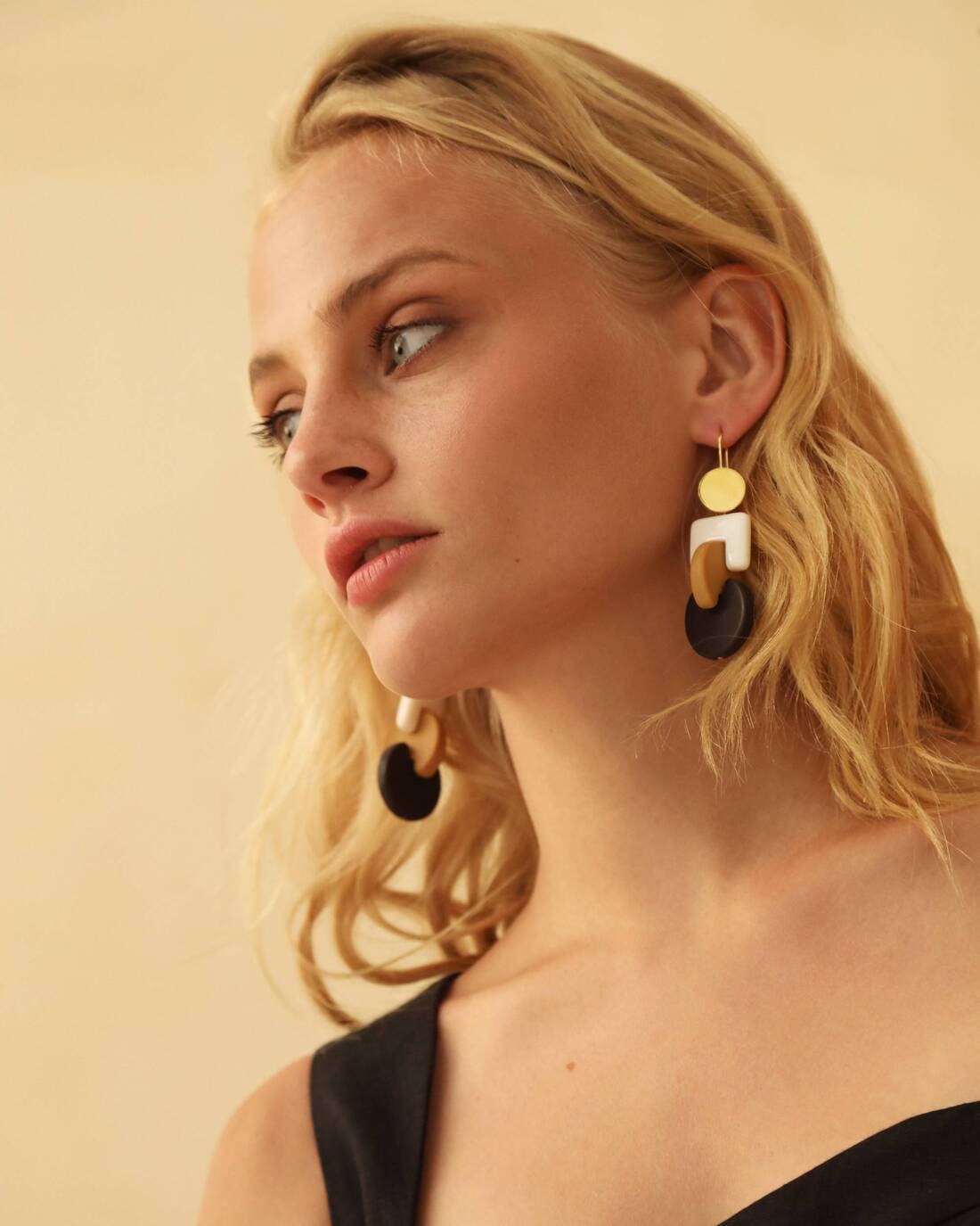 Jointed earrings 
