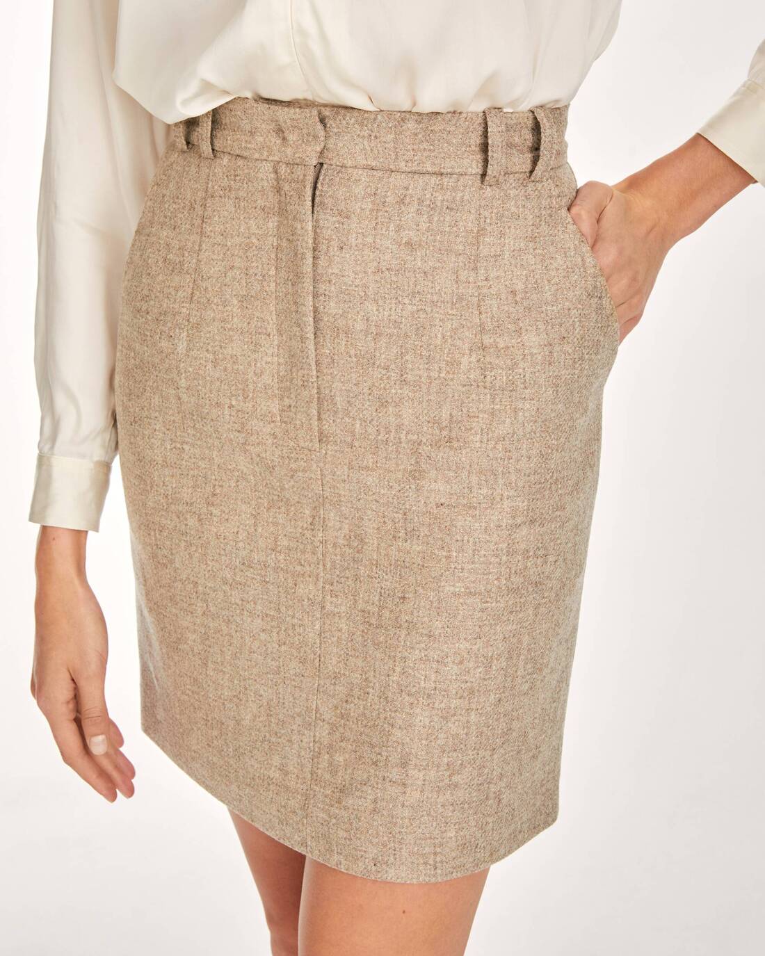  Mini wool skirt 