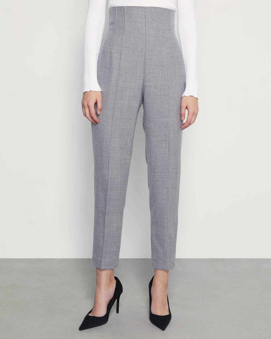 High-waisted trousers  