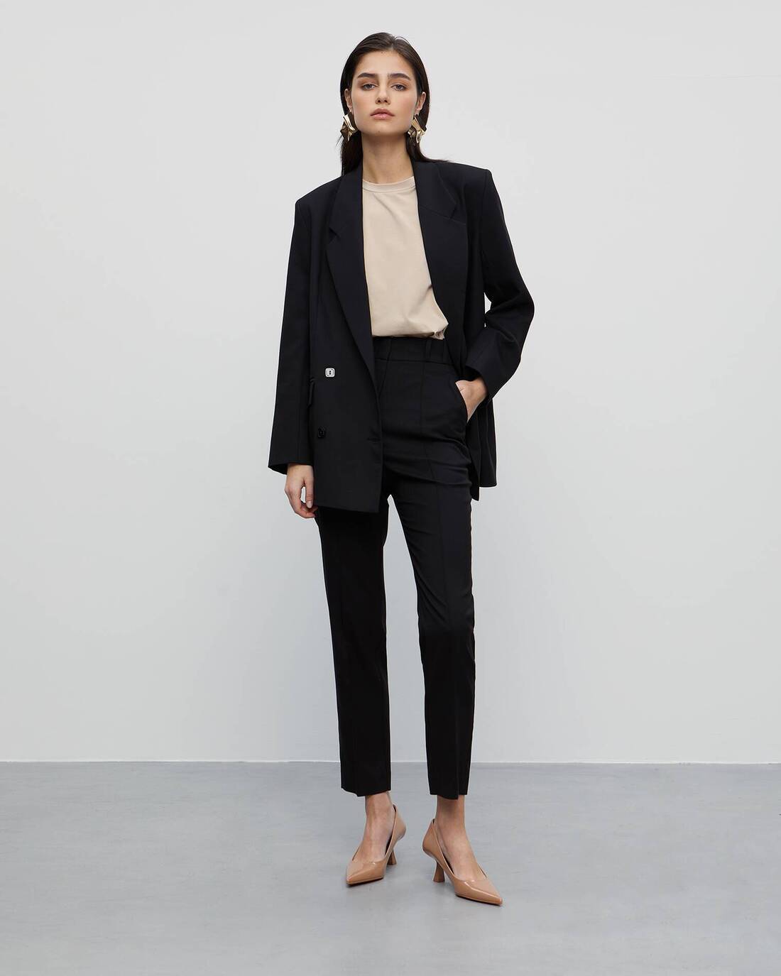 Double-breasted straight-silhouette jacket