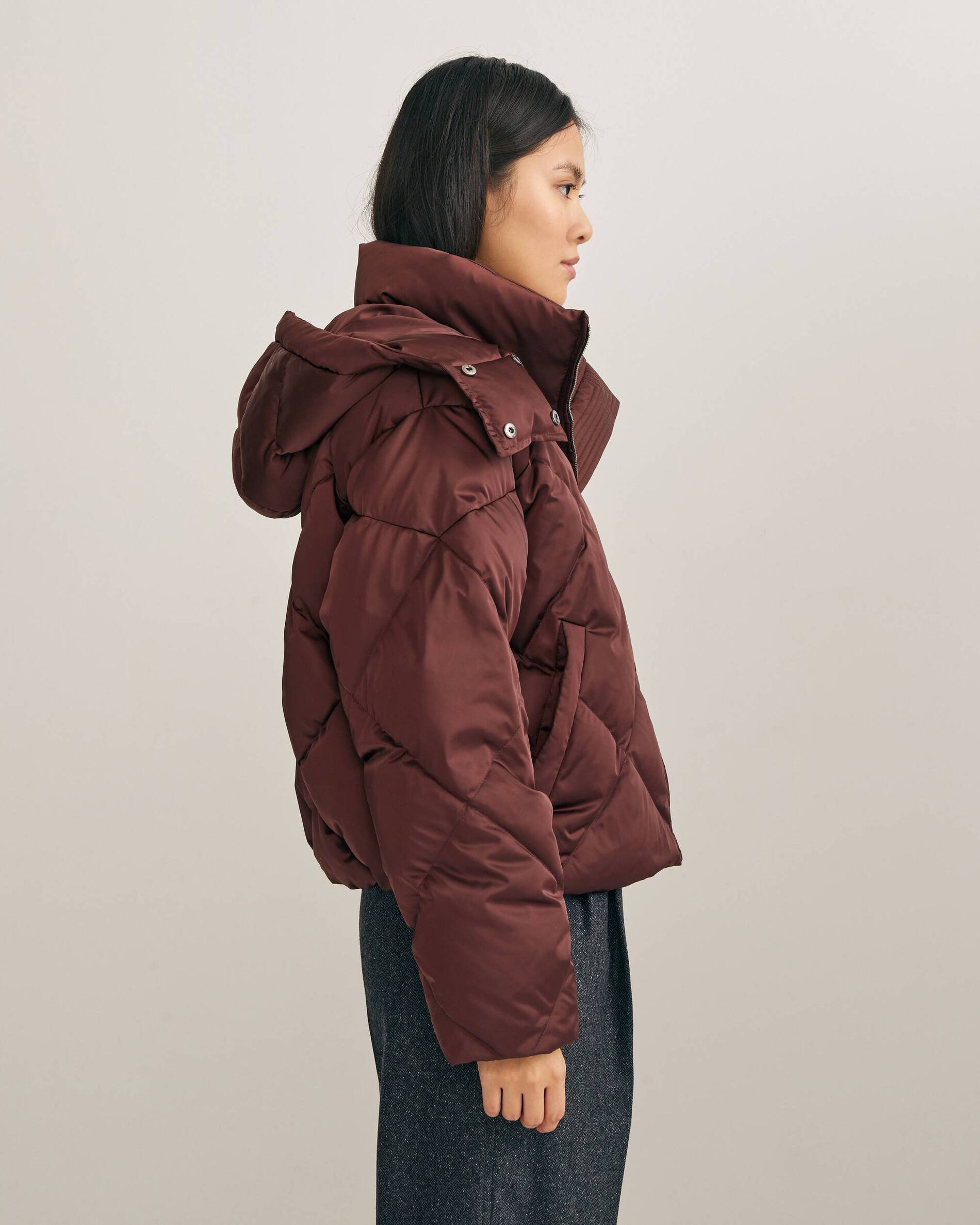 Cropped down jacket with hood
