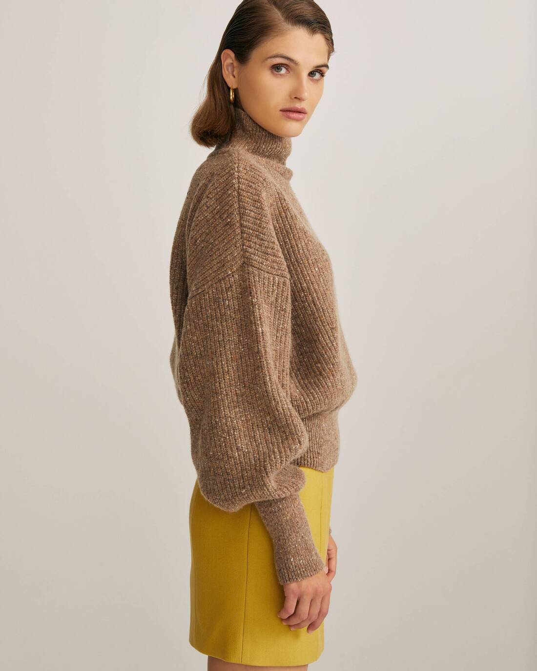 Cropped sweater with roll-down collar