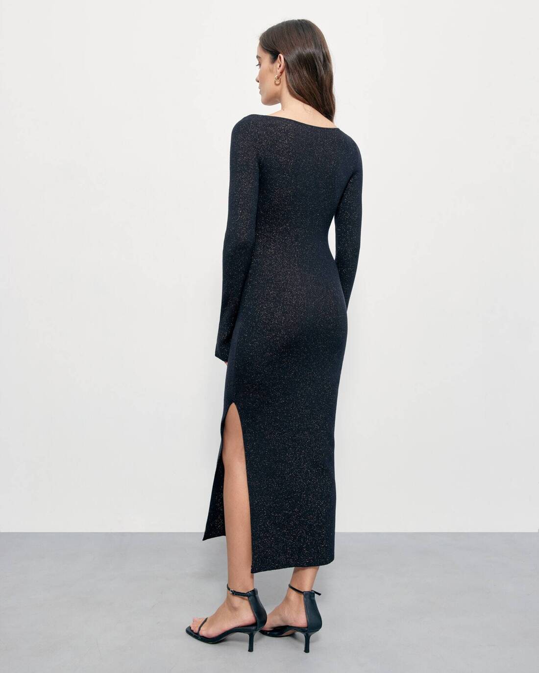 Dress with a lurex thread 