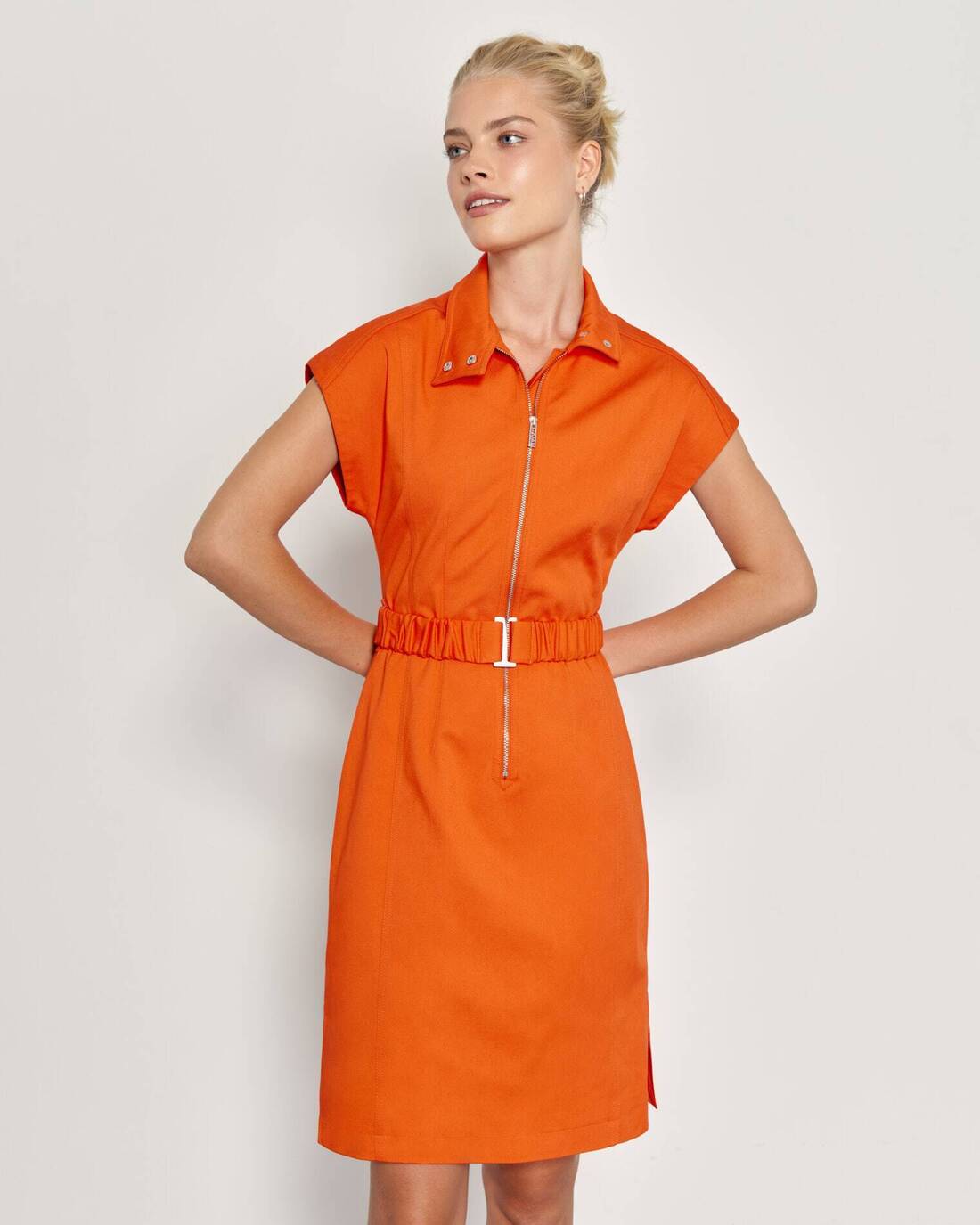 One-piece sleeve dress 
