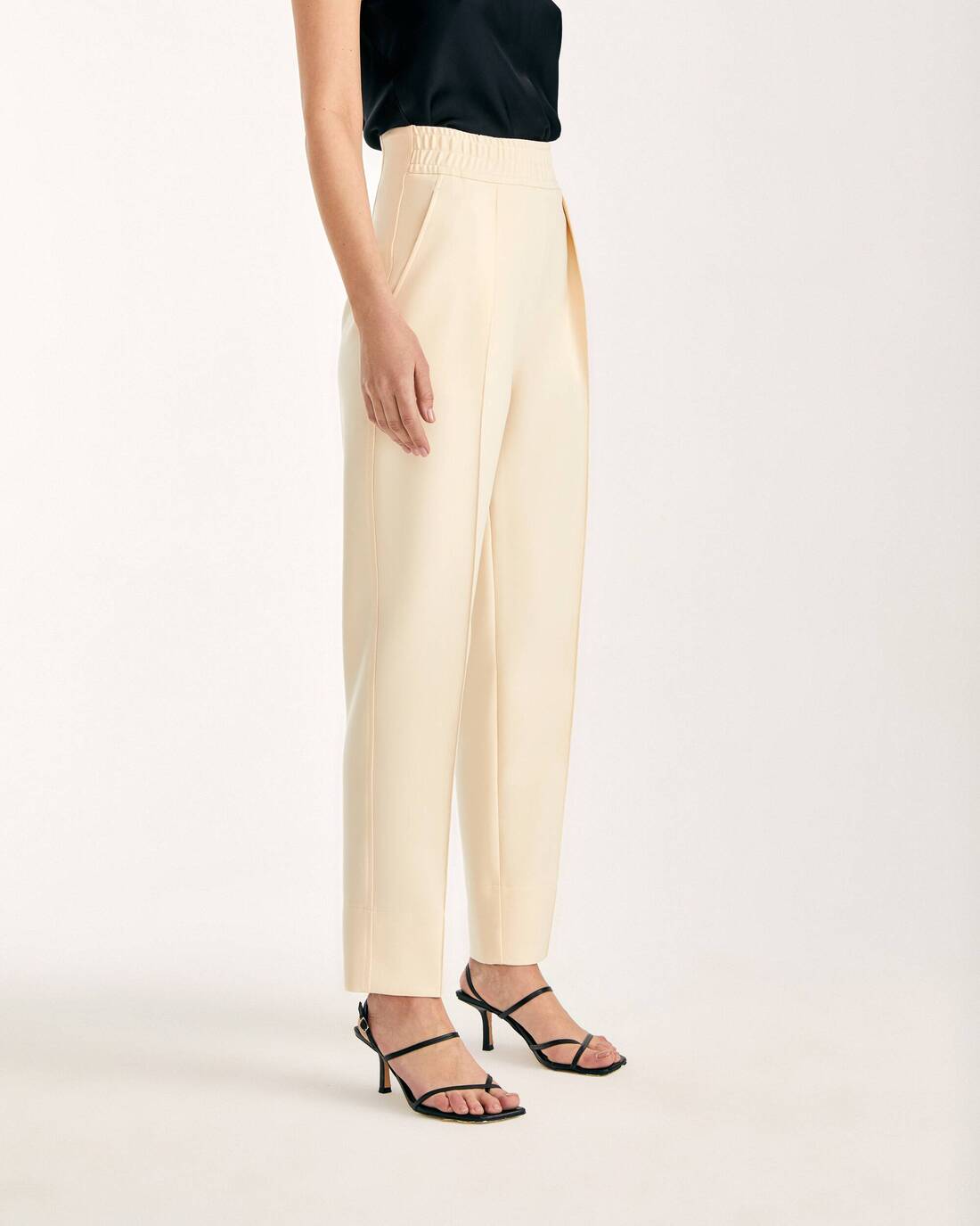 Elastic waistband trousers 