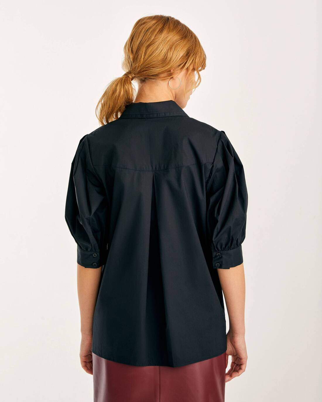 Blouse with notched collar and lantern sleeves 