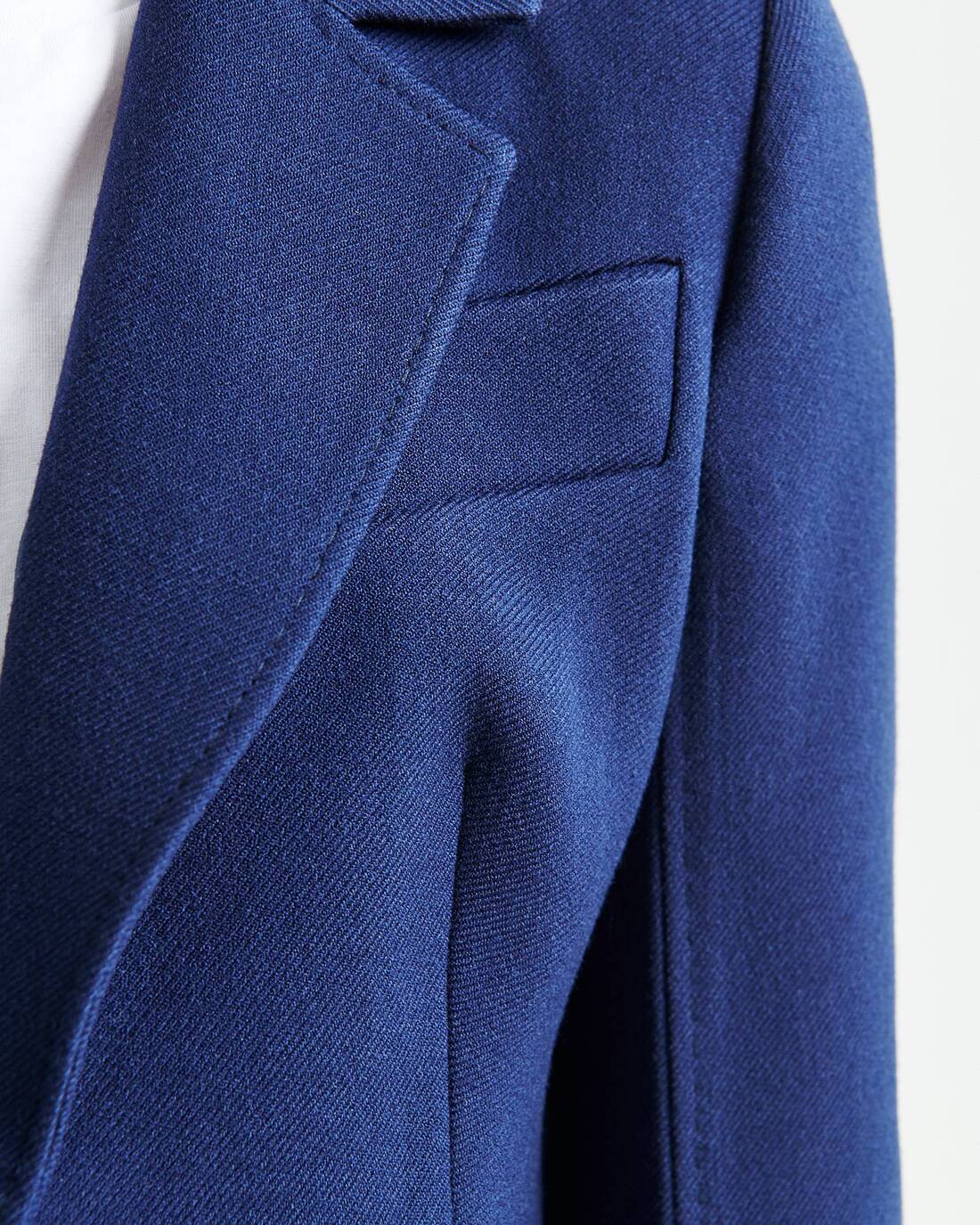 Fitted wool blazer with decorative stitching