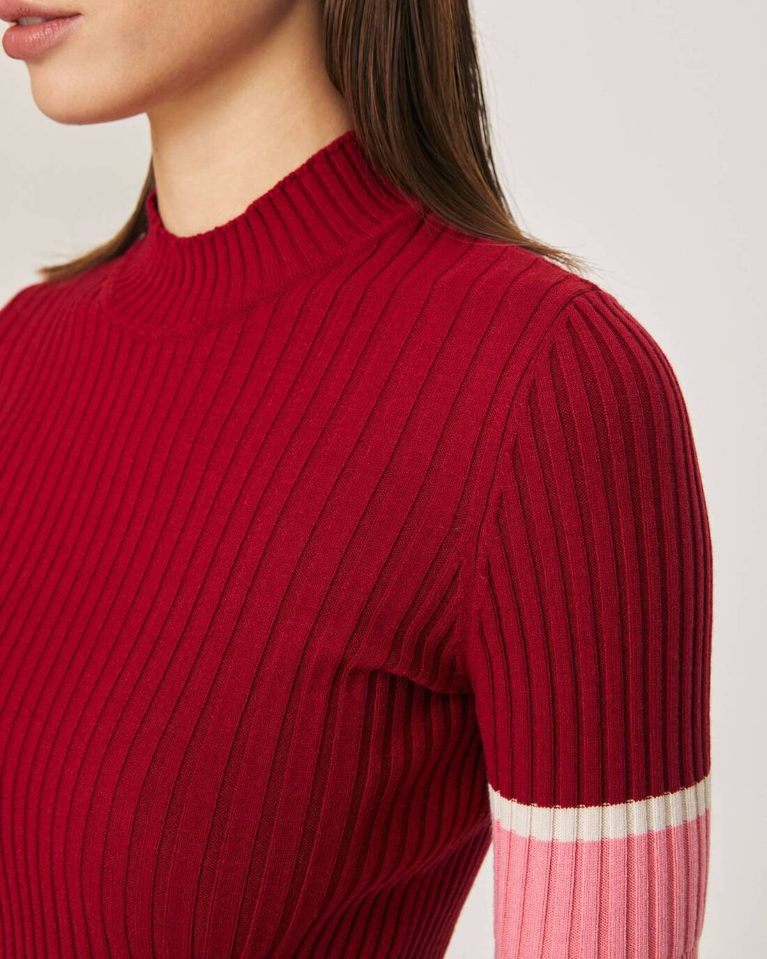 Sweater with contrasting stripes