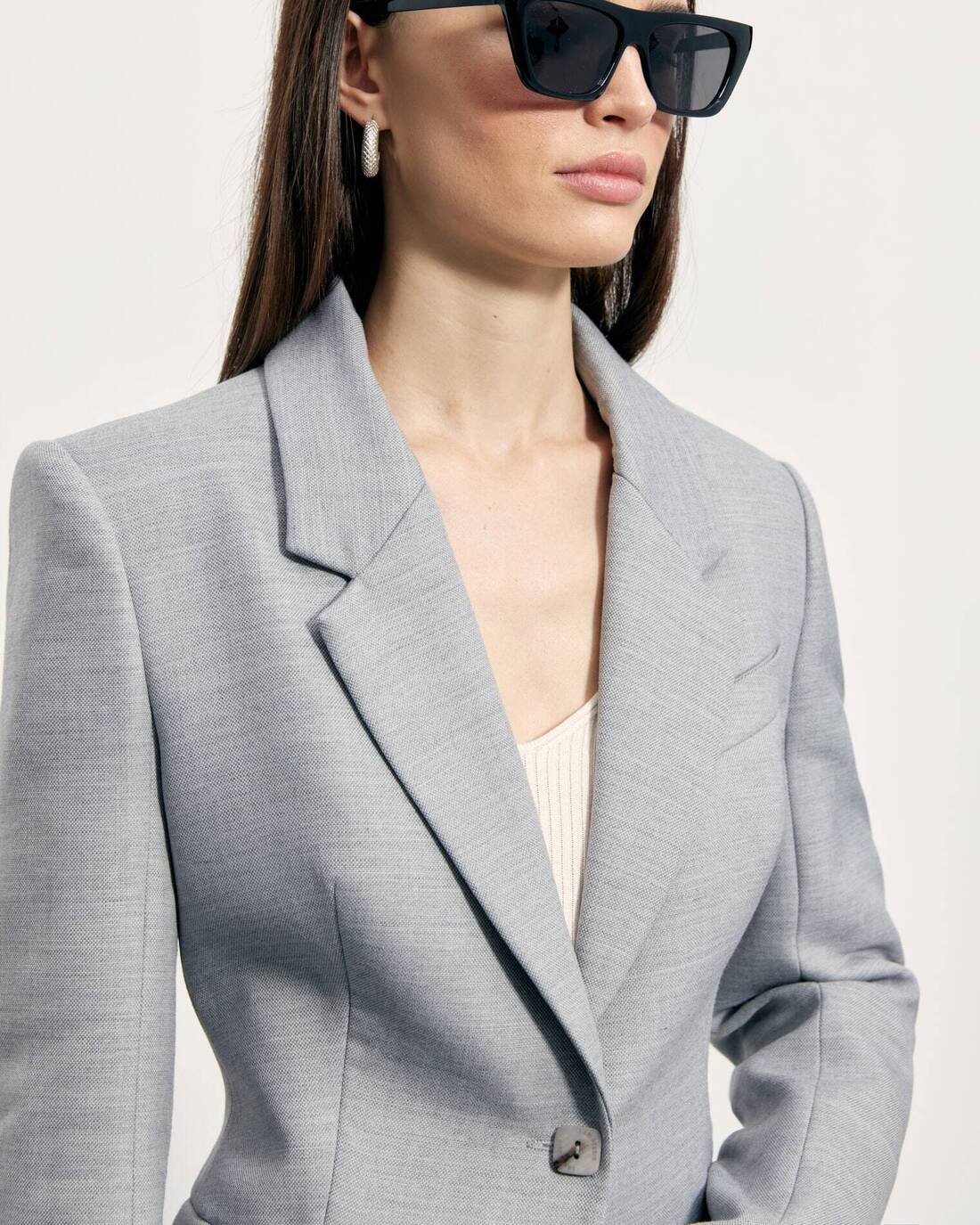 Single-breasted jacket with English collar