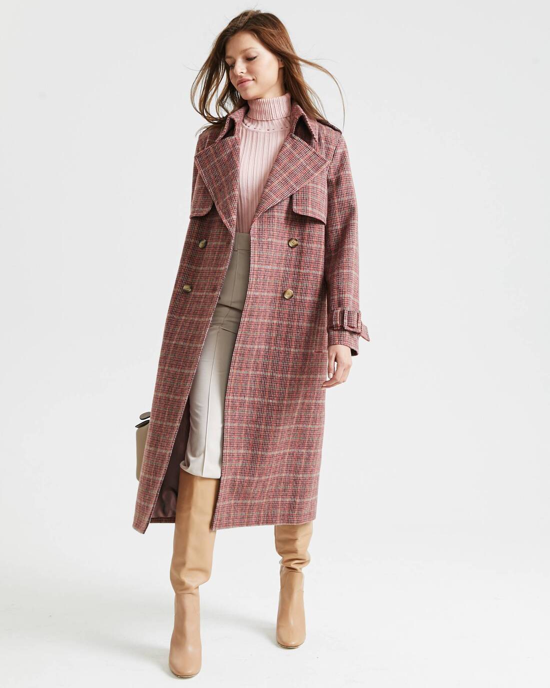Double-breasted checked trenchcoat