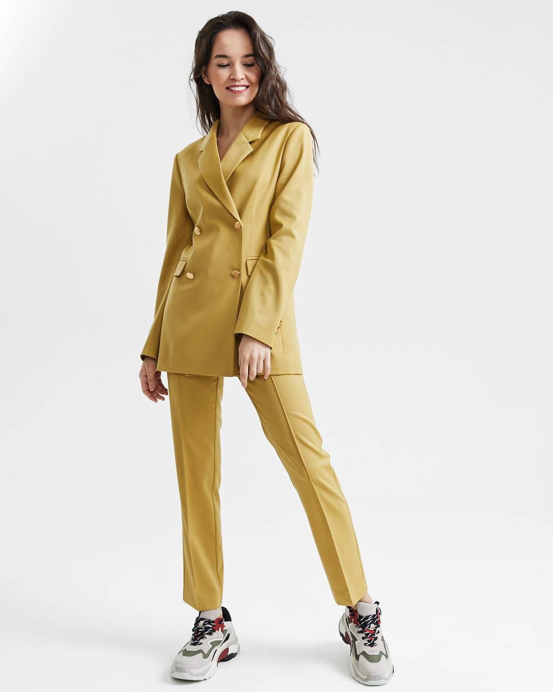 Fitted wool blazer with golden buttons
