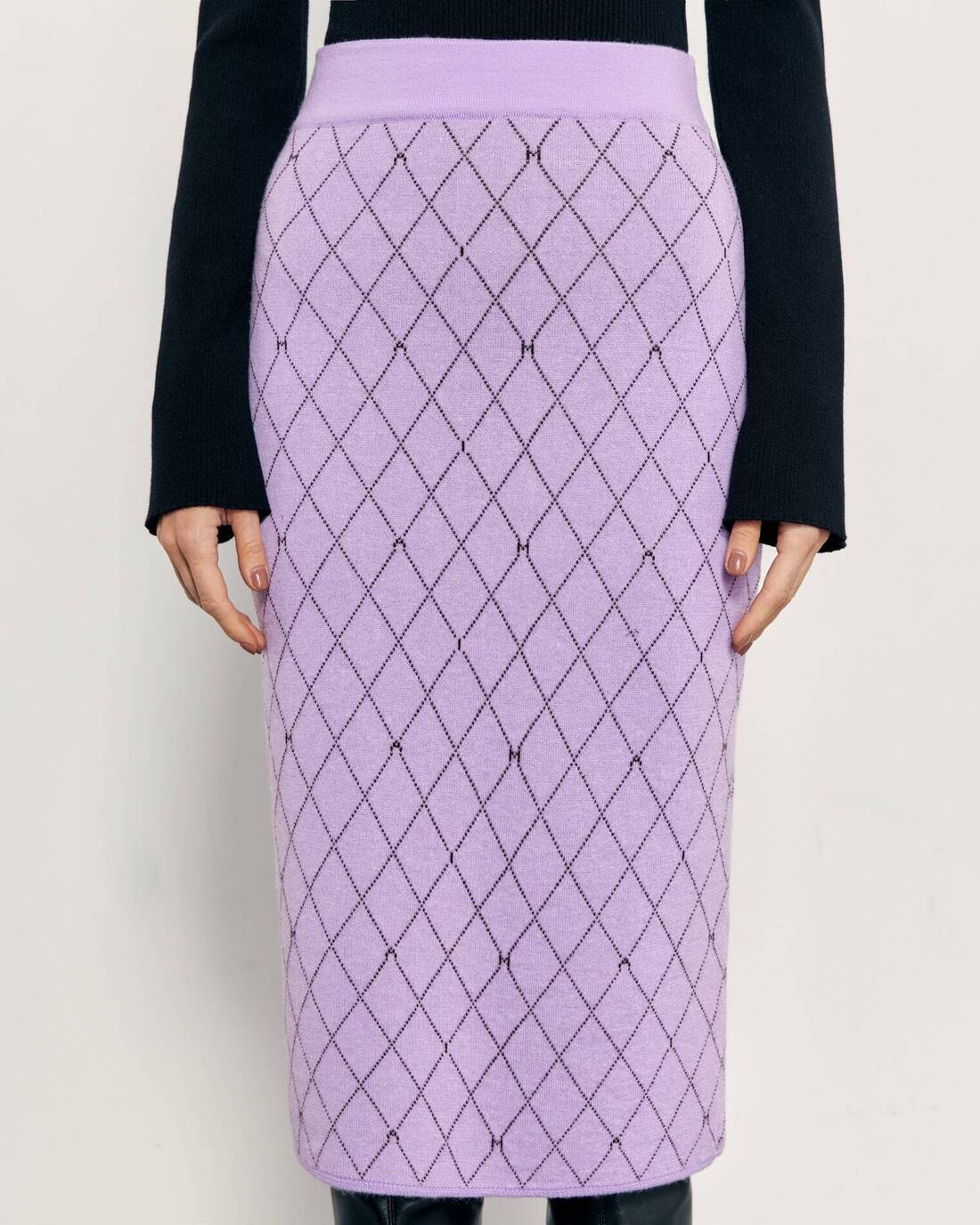 Knitted pencil skirt 