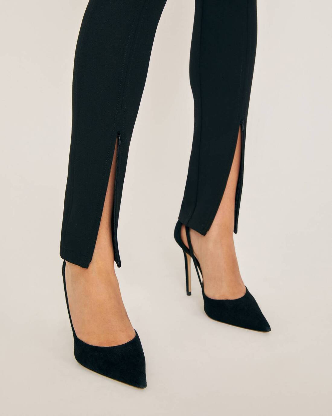 Leggings with contrast stitching 