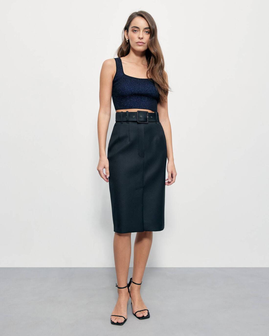 Cropped top with square neckline 