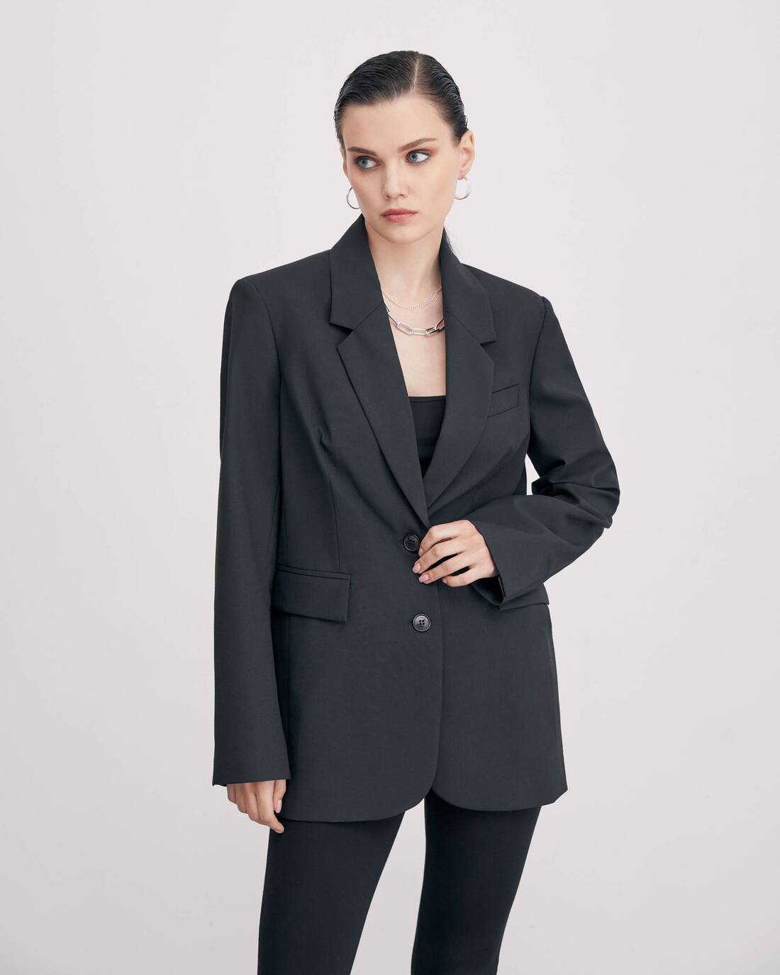 Semi-fitted jacket