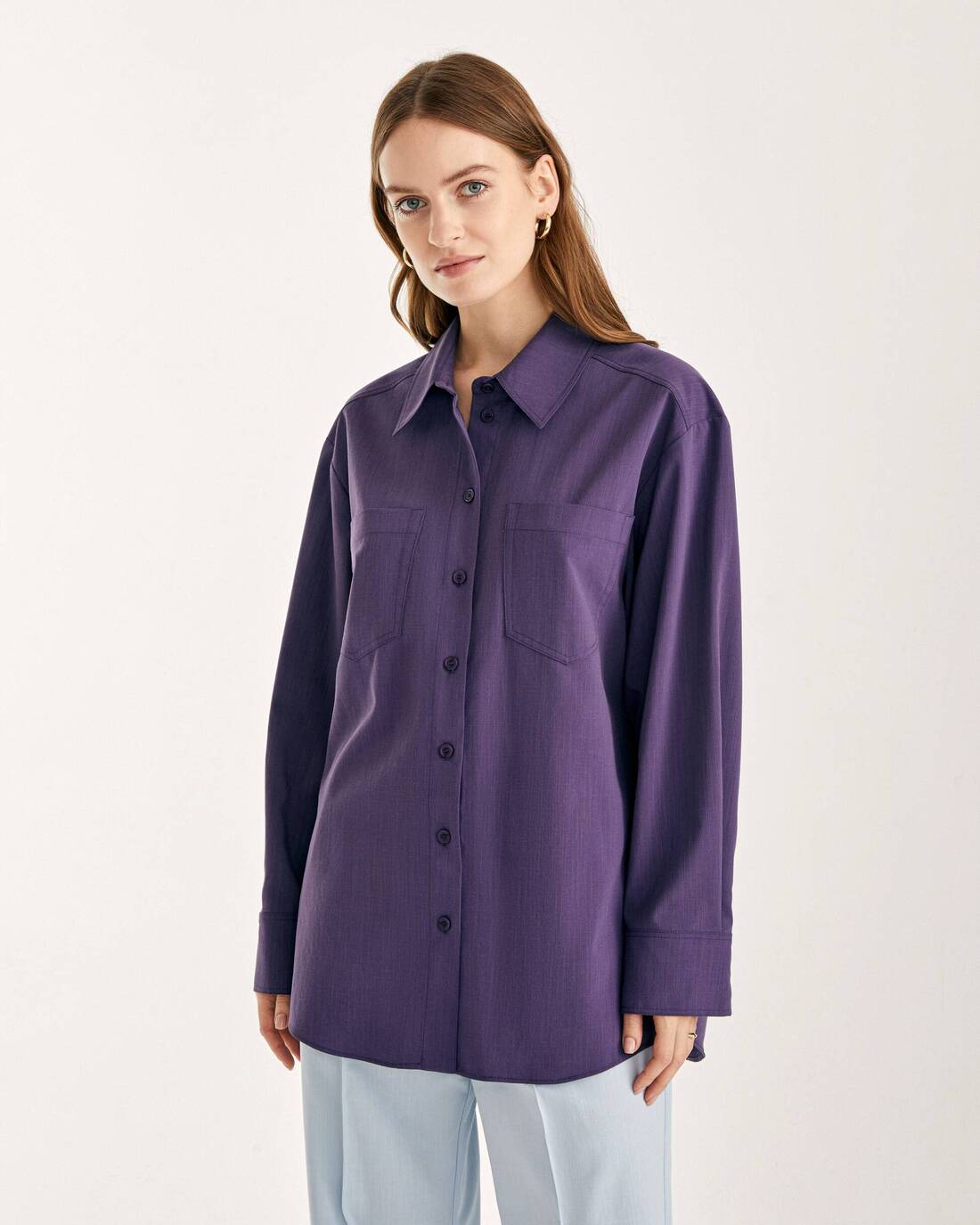 Oversized shirt with chest pockets