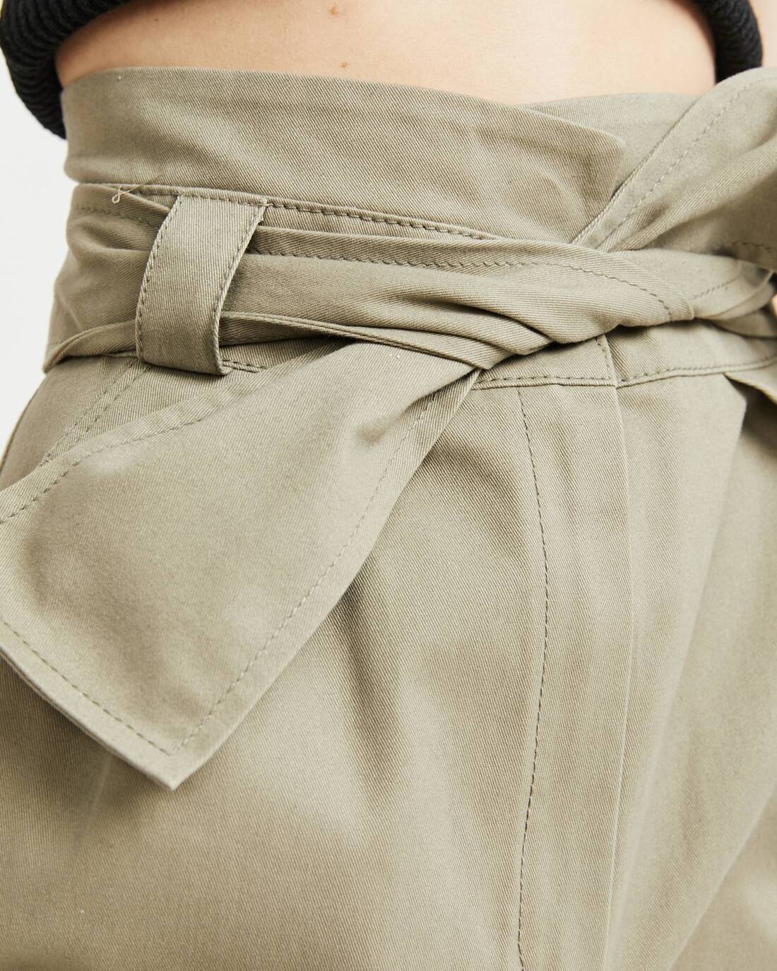 Bow-belt mini skirt