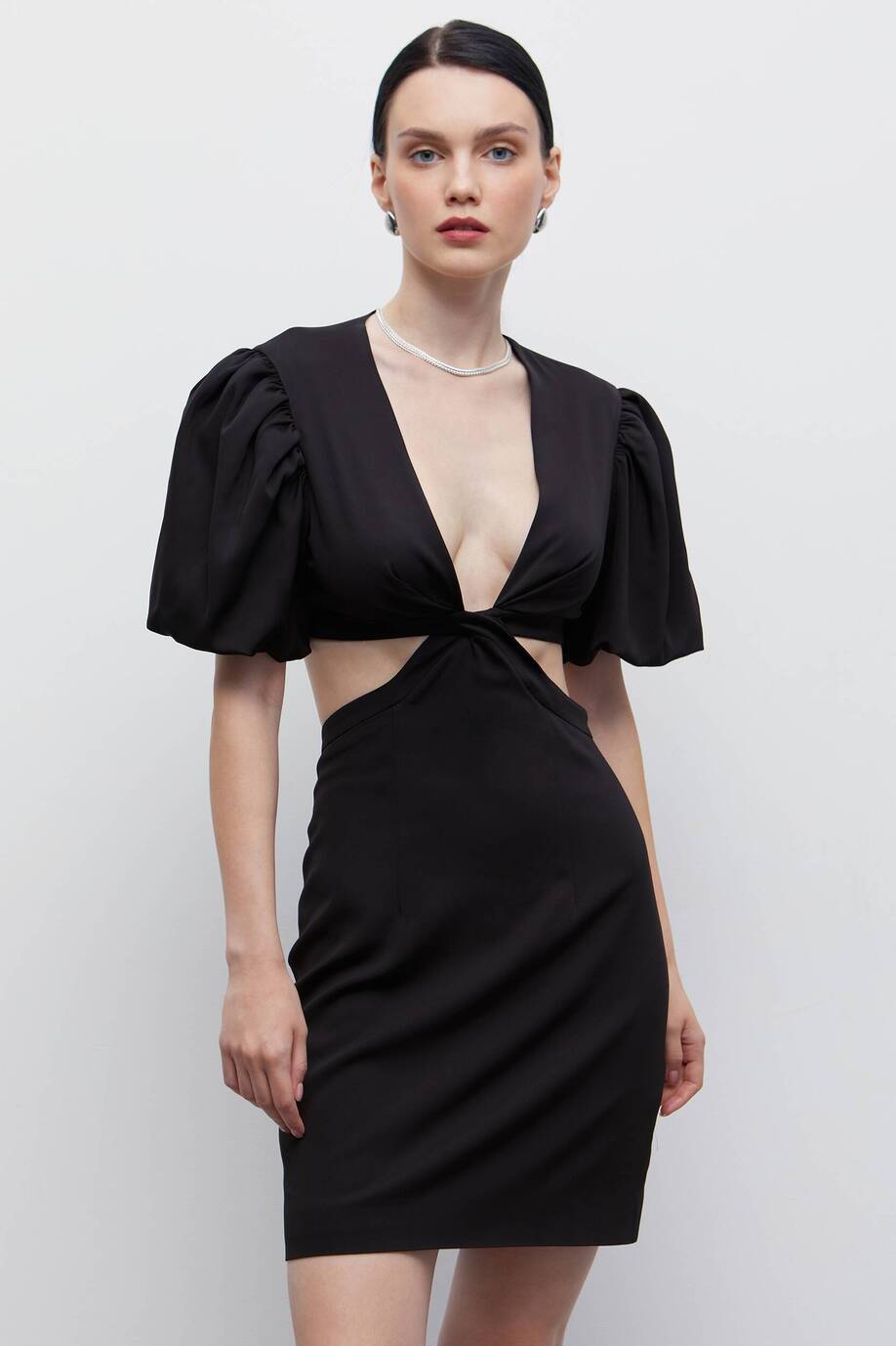 Mini dress with puffed sleeves