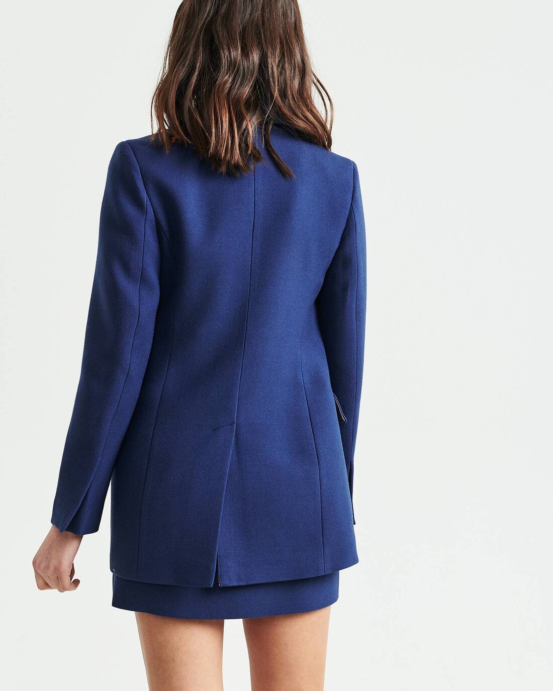 Fitted wool blazer with decorative stitching